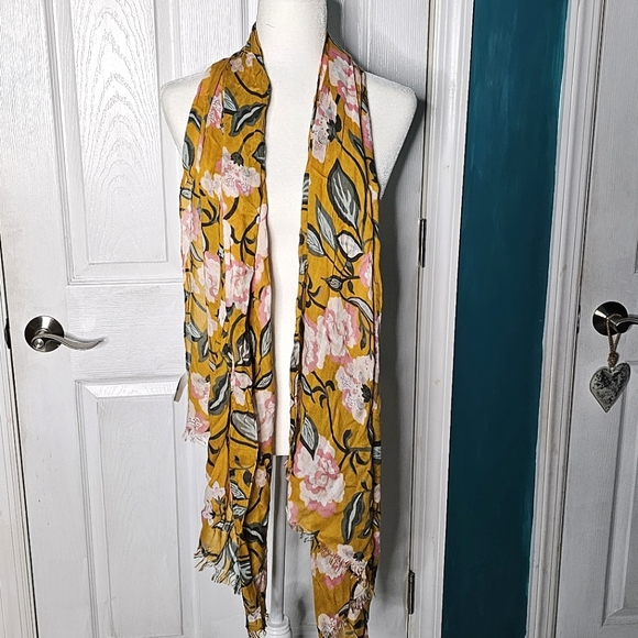 Loft and unbranded Assorted Scarf Bundle - Picture 6 of 13
